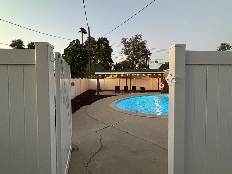 Access to community pool