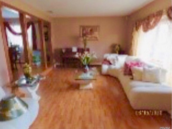 2nd image of 223 Meredith Ln