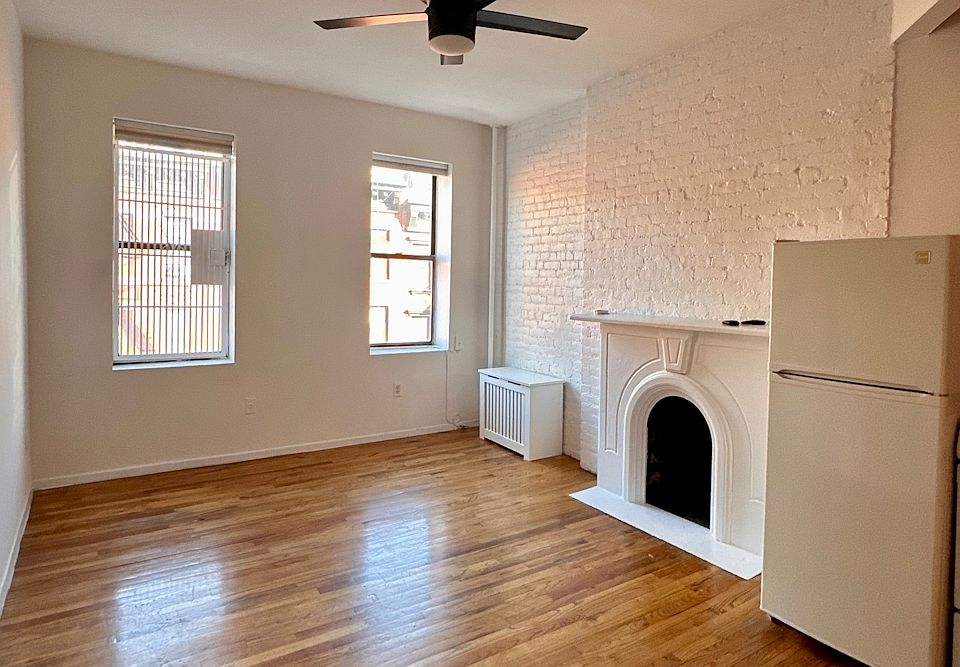 1st image of 426 W 48th St APT 4FE