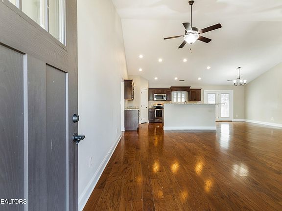 4th image of 3621 Boyd Walters Ln