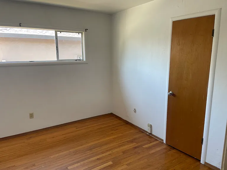 339 Chilverton St — Photo 9