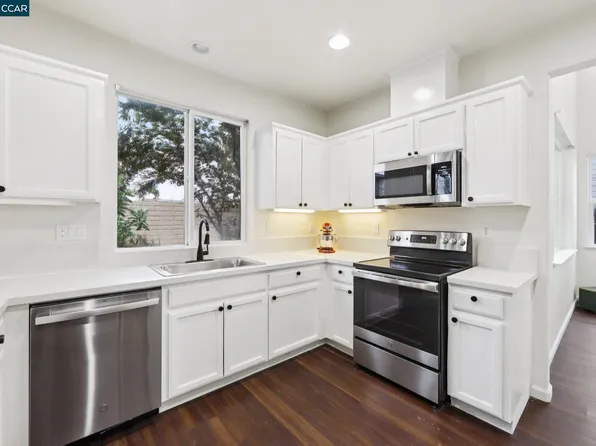 2919 Kennsington Ln, Tracy, CA 95377