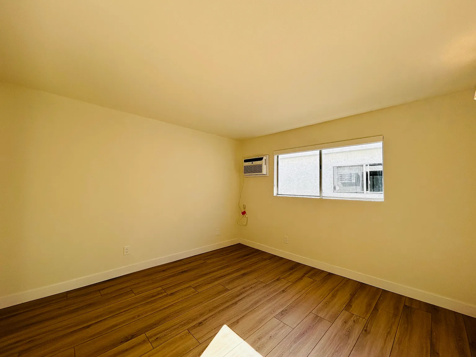 12610 - 12626 Mitchell — Photo 3