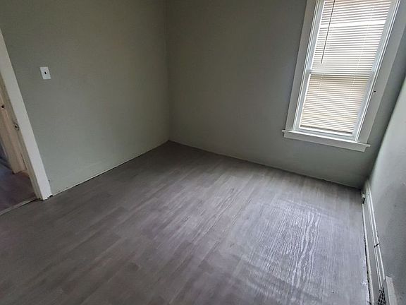 3rd image of 3143-3143A N 14th St #3143