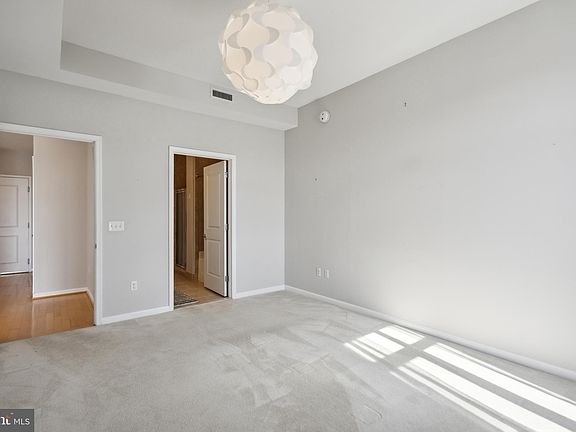 5th image of 2720 S Arlington Mill Dr Unit 1010