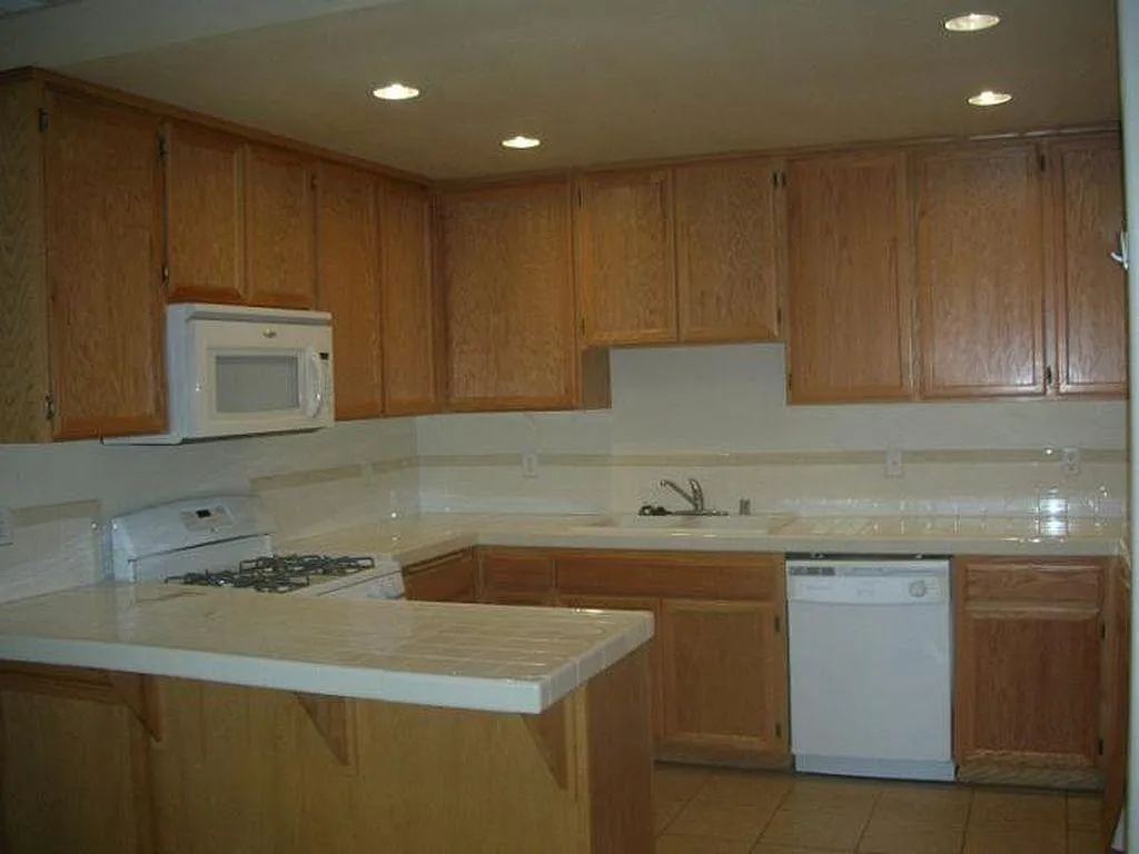 9712 S. Loop Blvd — Photo 2