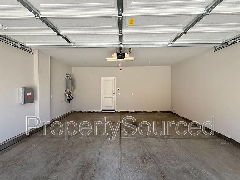 948 Posey St — Photo 51