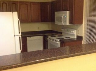 1900 Mallinckrodt St #B, Saint Louis, MO 63107