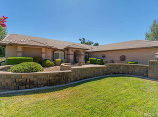 13824 Meadow View Ln, Yucaipa, CA 92399