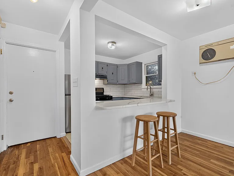 17 W 18th St #2F — Photo 4