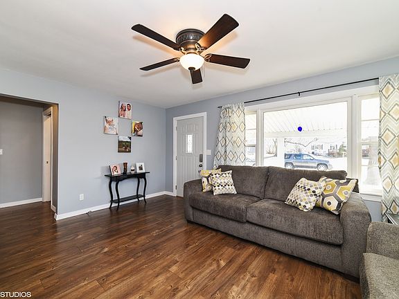 Large windows for great natural light, and a newer front door!