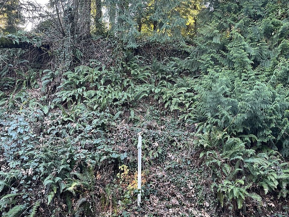 2nd image of SW Champlain Dr