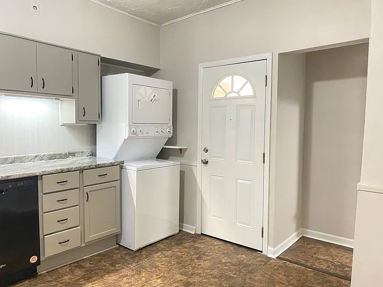 In-unit laundry