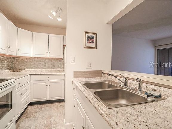 4th image of 100 Sweetgum Woods Ct APT 14B