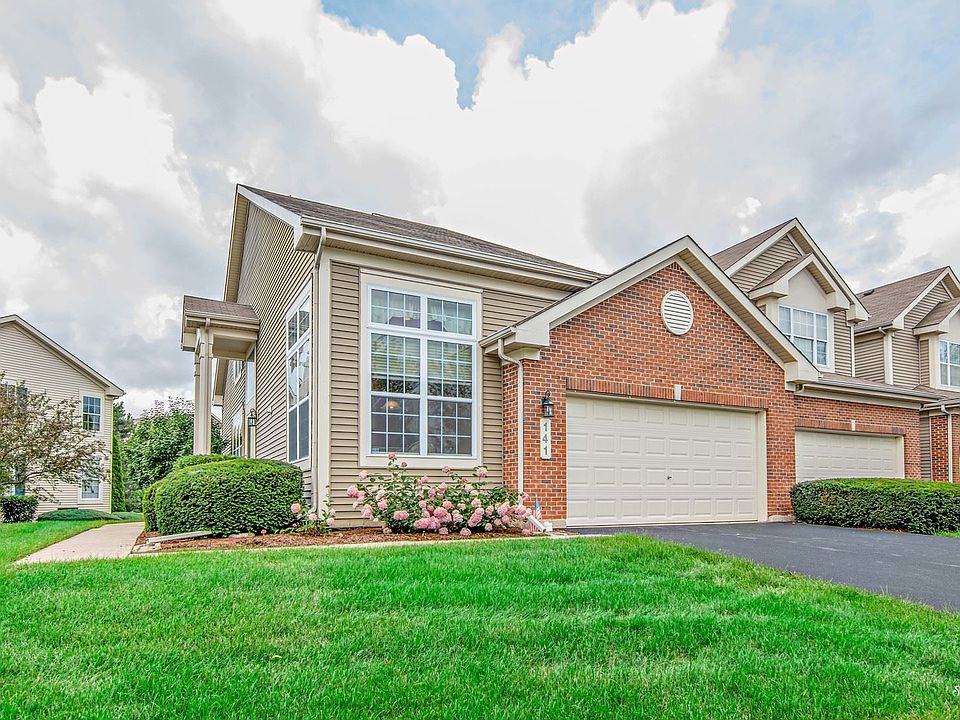 1st image of 141 Fountain Grass Cir