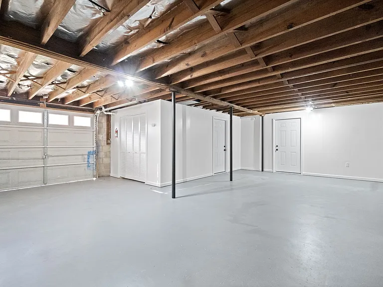 110 Rainbow St — Photo 28