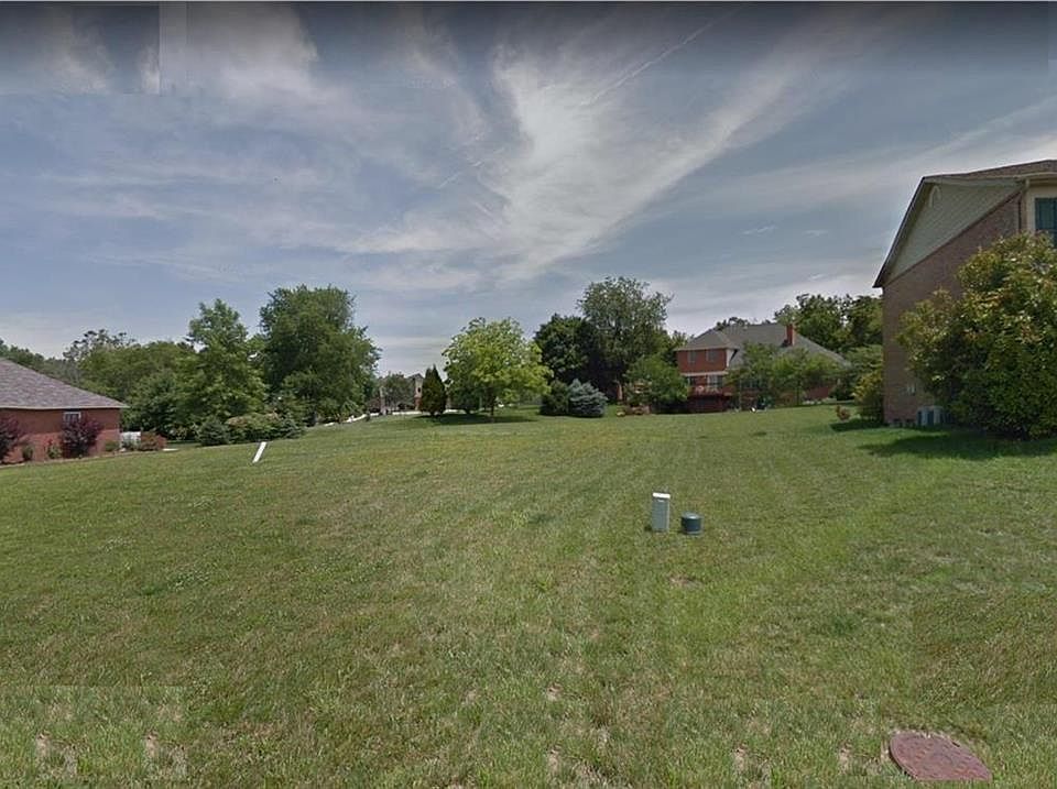 1st image of 689 Chestnut Dr