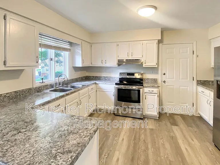 6104 Bakers Hill Pl — Photo 7