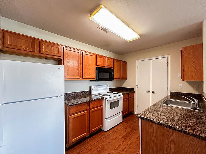 1126 Avenue A #201 — Photo 7