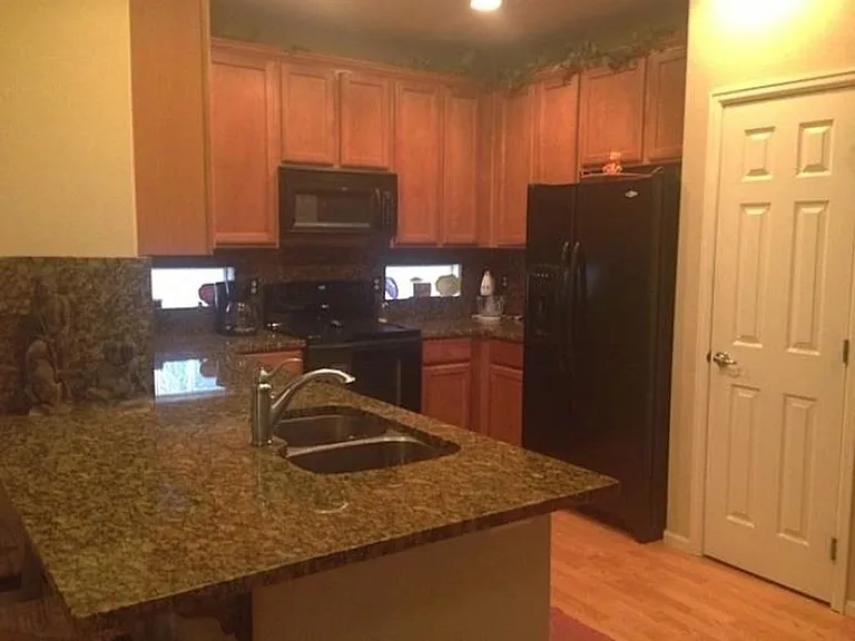 2515 Central Park Blvd — Photo 5