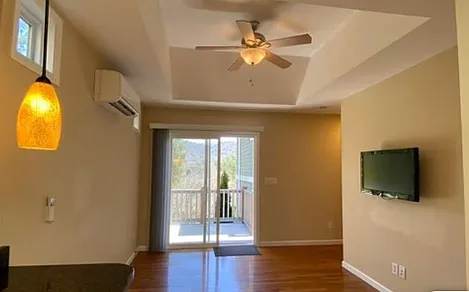 77 Larchmont Rd — Photo 17