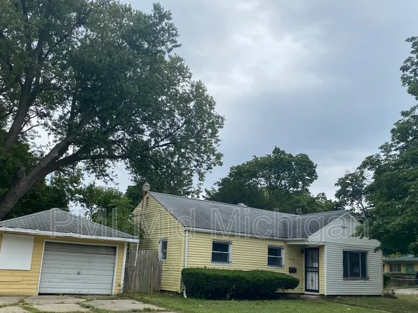 7002 College St, Flint, MI 48505