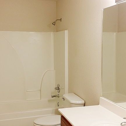 2nd image of 3007 SW Deerfield Blvd
