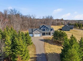 905 Gavin Pass, Hudson, WI 54016