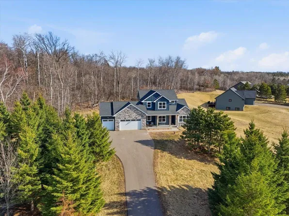 905 Gavin Pass, Hudson, WI 54016