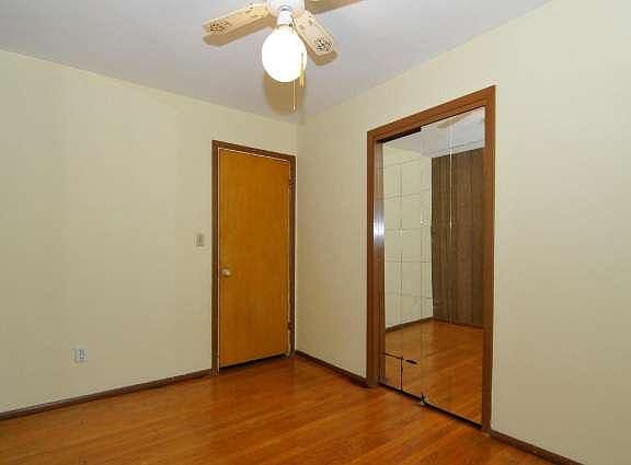 3rd image of 2410 W Alvina Ave