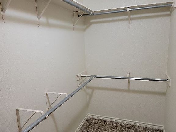 4th image of 6585 Westwood Village Dr