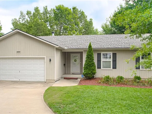 9115 Grand Ave, Kansas City, MO 64114