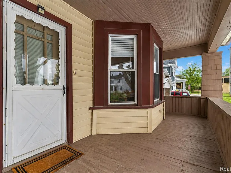 447 Sycamore St #1 — Photo 3