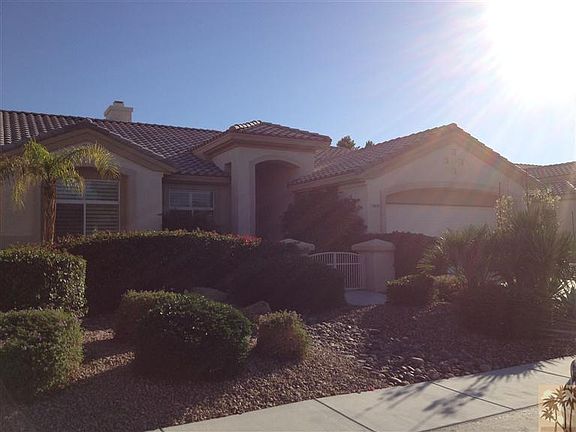 5th image of 78659 Yellen Dr
