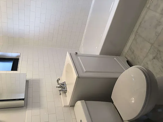 Rented by Waverly Realty Associates | media 34