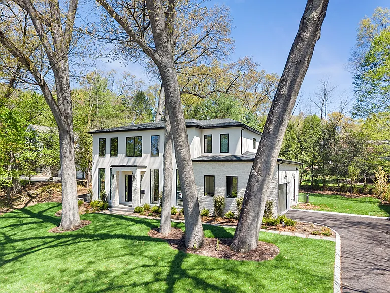 242 Hardenburgh Ave — Photo 51