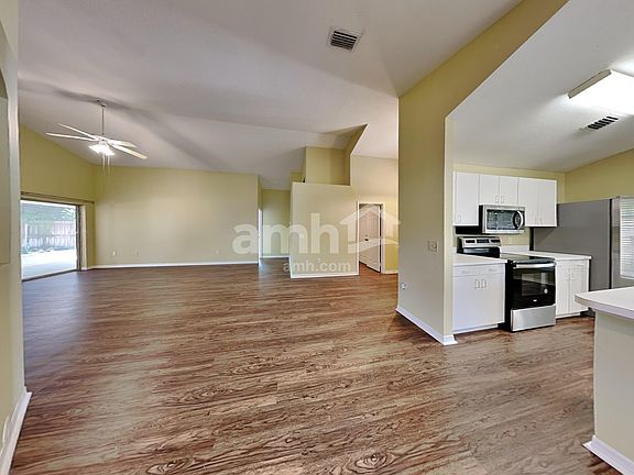 5th image of 2501 Tara Ct