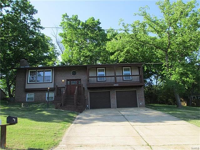1st image of 4235 Oakcrest Dr
