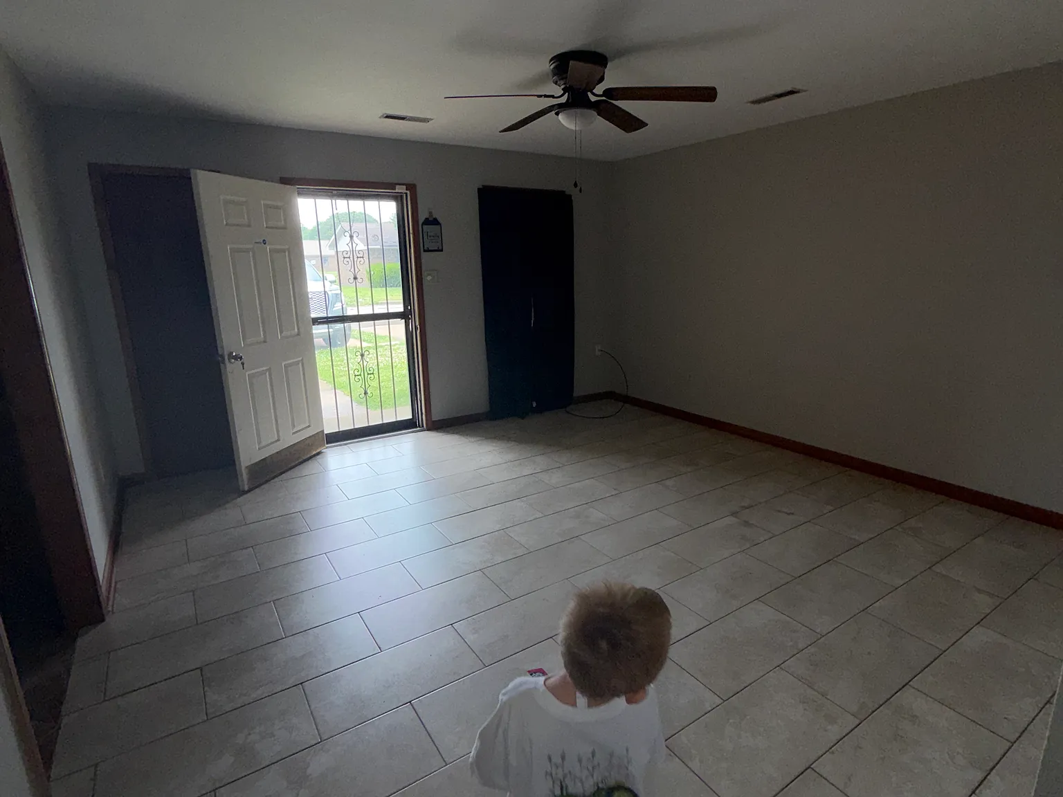2 bed, $800 — Photo 2