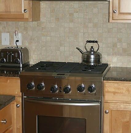 KitchenAid Dual Fuel Range/Thermador Vented Hood