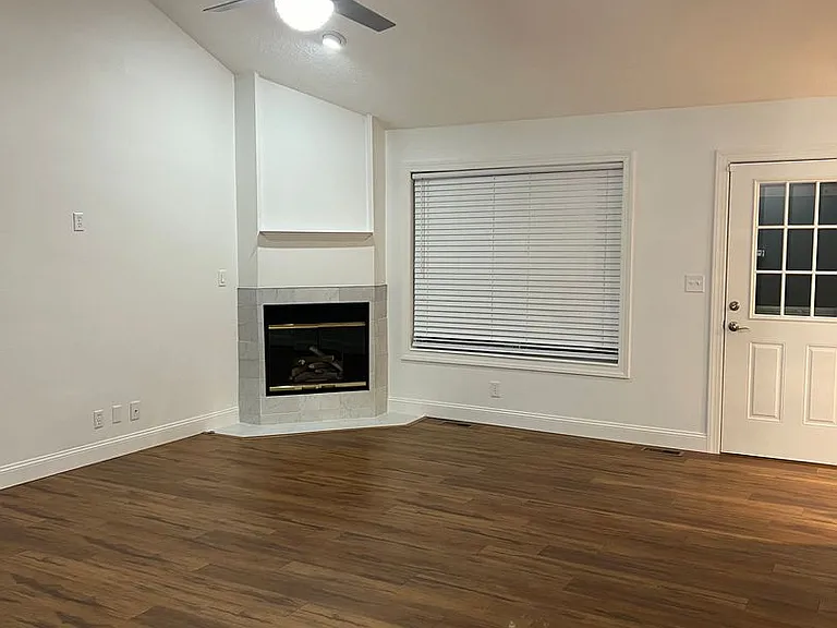 4213 S Mentor Ave — Photo 23