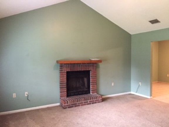 2nd image of 920 Lakeside Dr