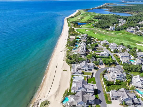 42 Coastline Drive, Mashpee, MA 02649