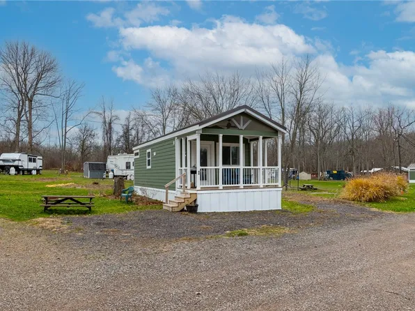 7150 Garner Rd #40, Wolcott, NY 14590