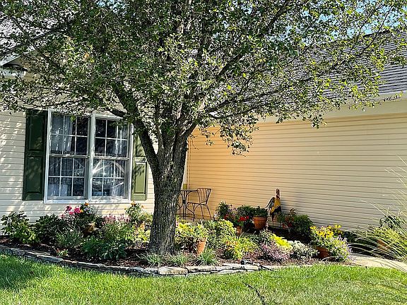 4th image of 11111 Williamsburg Ct