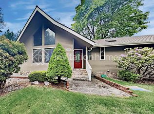 2018 Tacoma Point Dr E, Lake Tapps, WA 98391