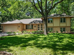 3220 Hazelwood W, Wayzata, MN 55391
