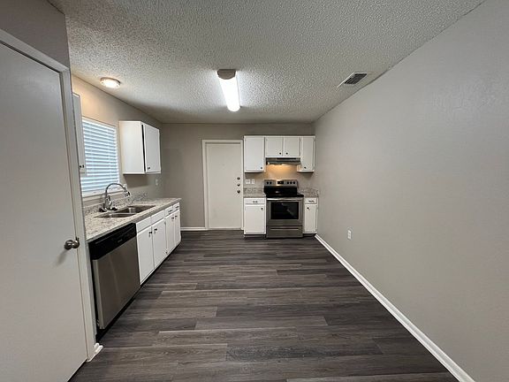 5th image of 4418 Avenida Prima St