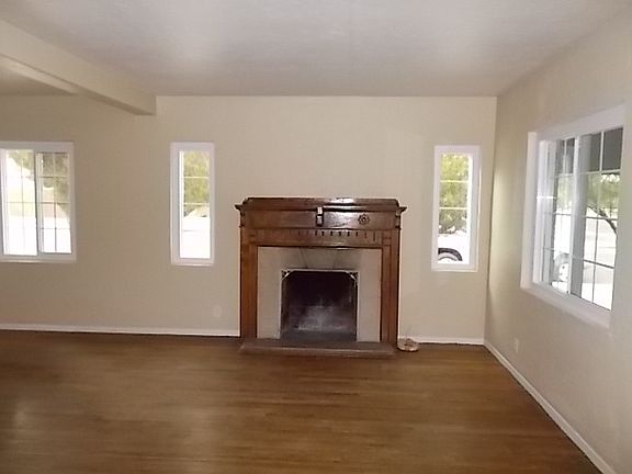 2nd image of 2802 E Linden St #1