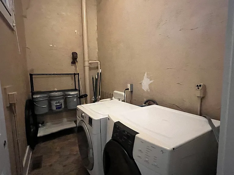 208 E Oklahoma Ave #1/2 — Photo 8